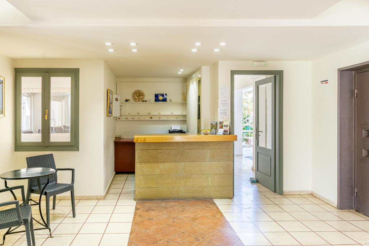 Athina Inn Херсонисос Екстериор снимка