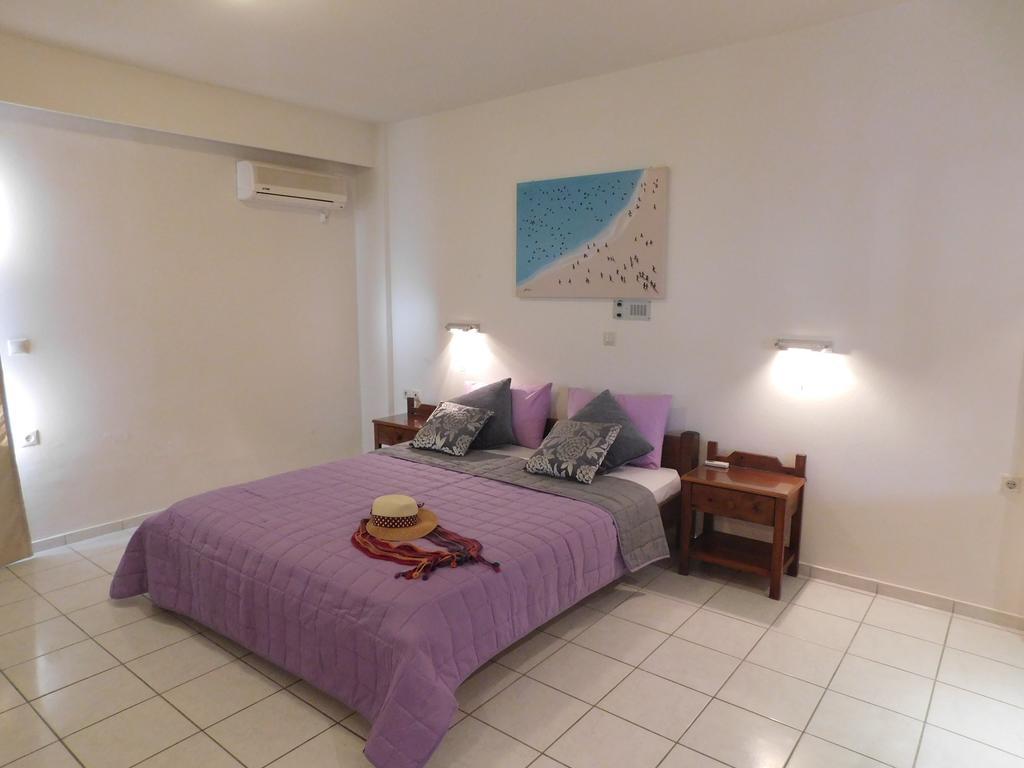 Athina Inn Херсонисос Екстериор снимка