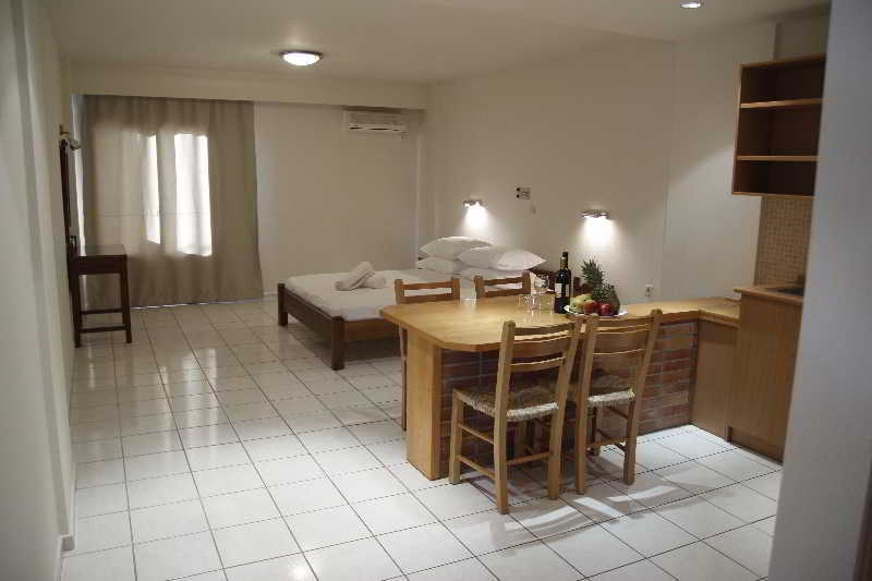 Athina Inn Херсонисос Екстериор снимка