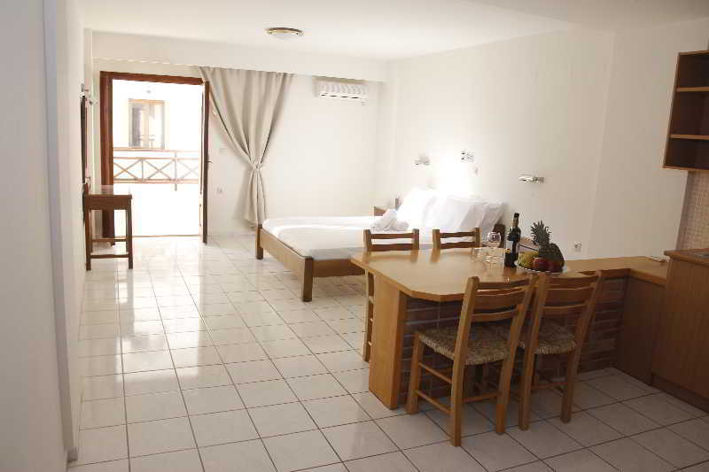 Athina Inn Херсонисос Екстериор снимка
